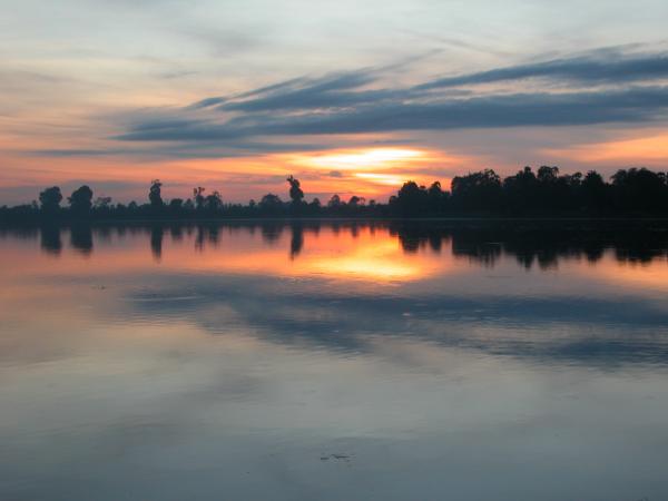 Sunrise over Siem Reap (Cambodia)