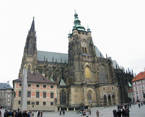 St. Vitus Cathedral - Prague
This is not my original picture, I lost all my Czech pictures :(