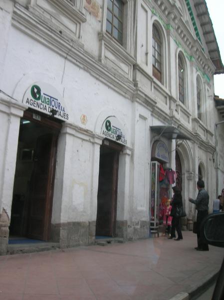 This is one of the old houses you can still find at Cuenca's downtow