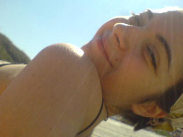 sunbathing on my roof
-for the ones who didn't get a vacation this year