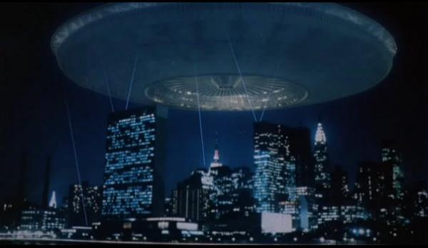 Visitor ship in the original miniseries.  This scene is from when the Visitors meet at the United Nations.