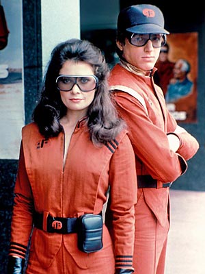 Jane Badler as Diana and Peter Nelson who played Brian--the Visitor that was head of the Visitor Youth.  Diana persuaded him to knock up Robin Maxwell and impregnate her with half-human, half-reptilian twins.