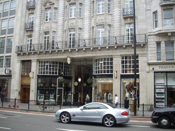 empire house on Piccadilly