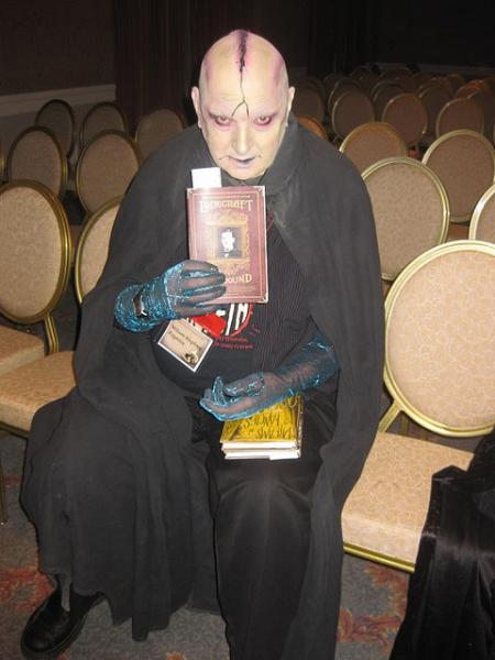 holding a way cool anthology, LOVECRAFT UNBOUND, edited by Ellen Datlow